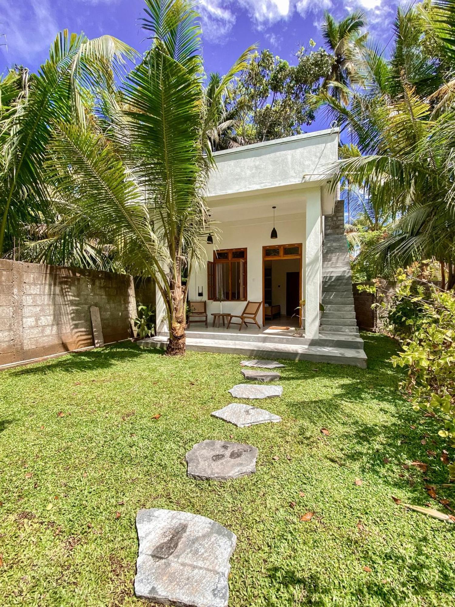 The Palm Private Cottages Midigama Exterior photo